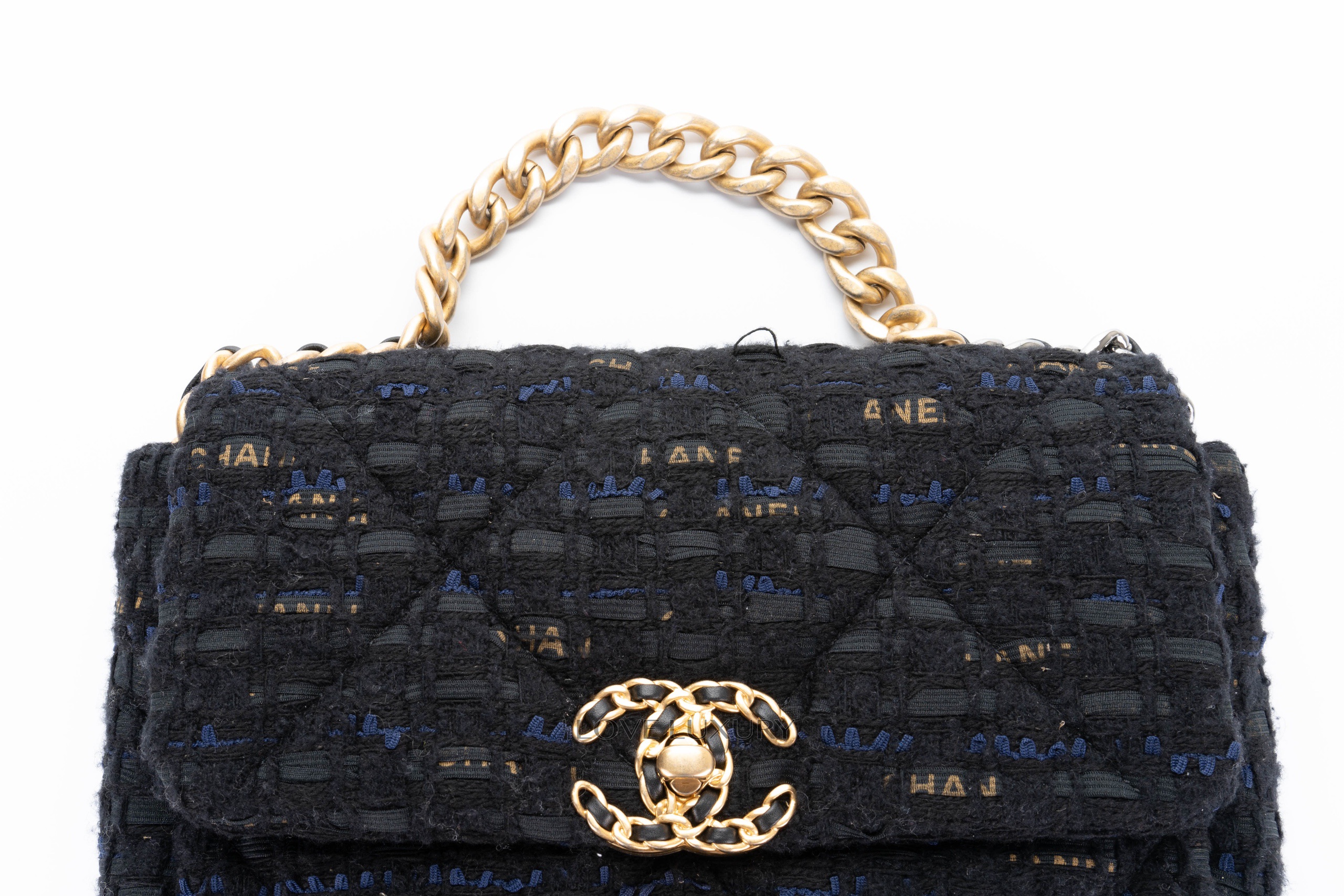 Chanel-19-Tweed-Black-Graffiti-Medium-30-series-11