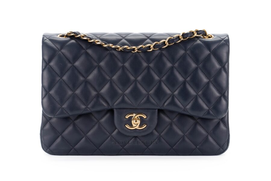 Chanel lambskin discount jumbo flap bag