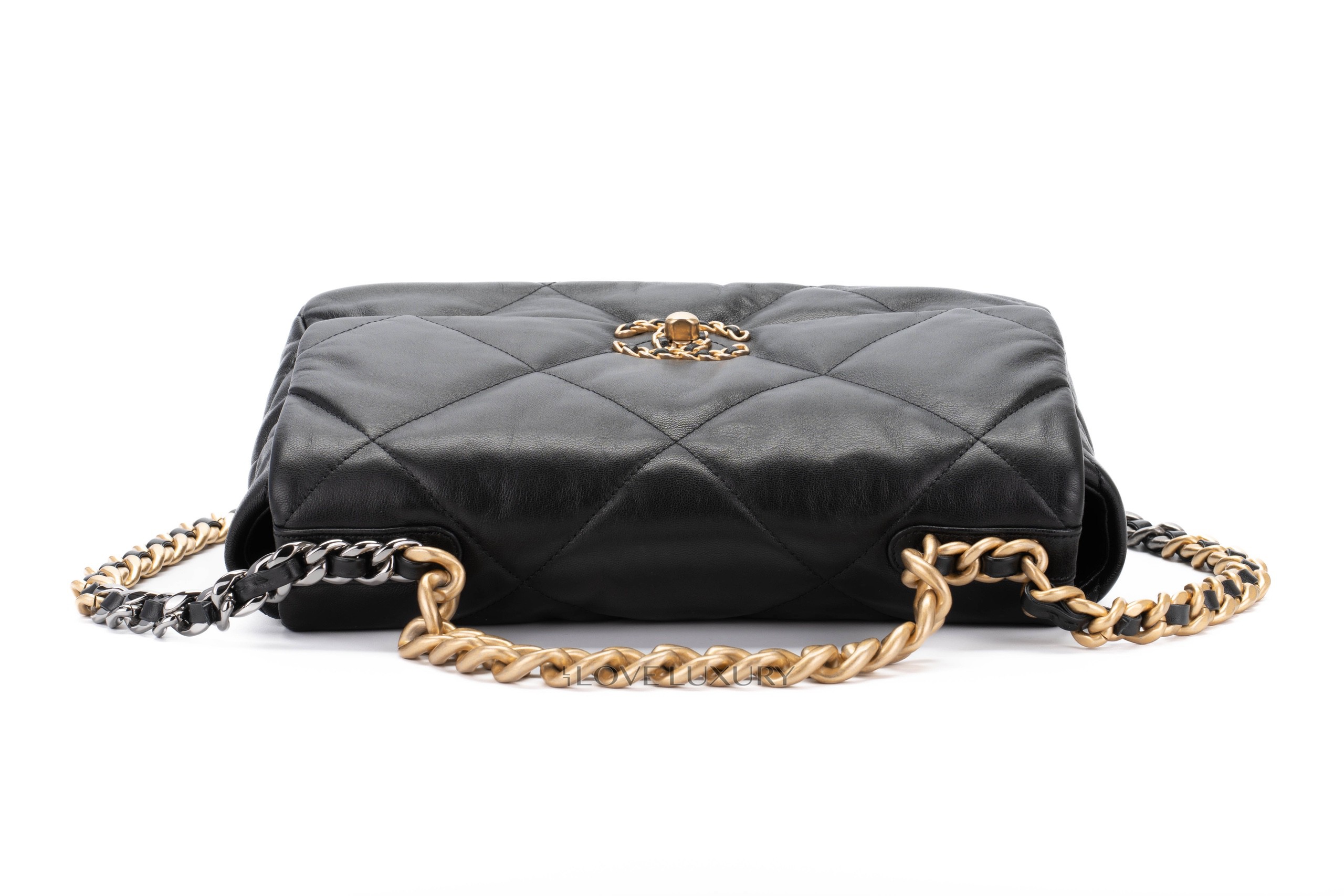 Chanel 19 leather handbag Chanel Black in Leather - 25163245