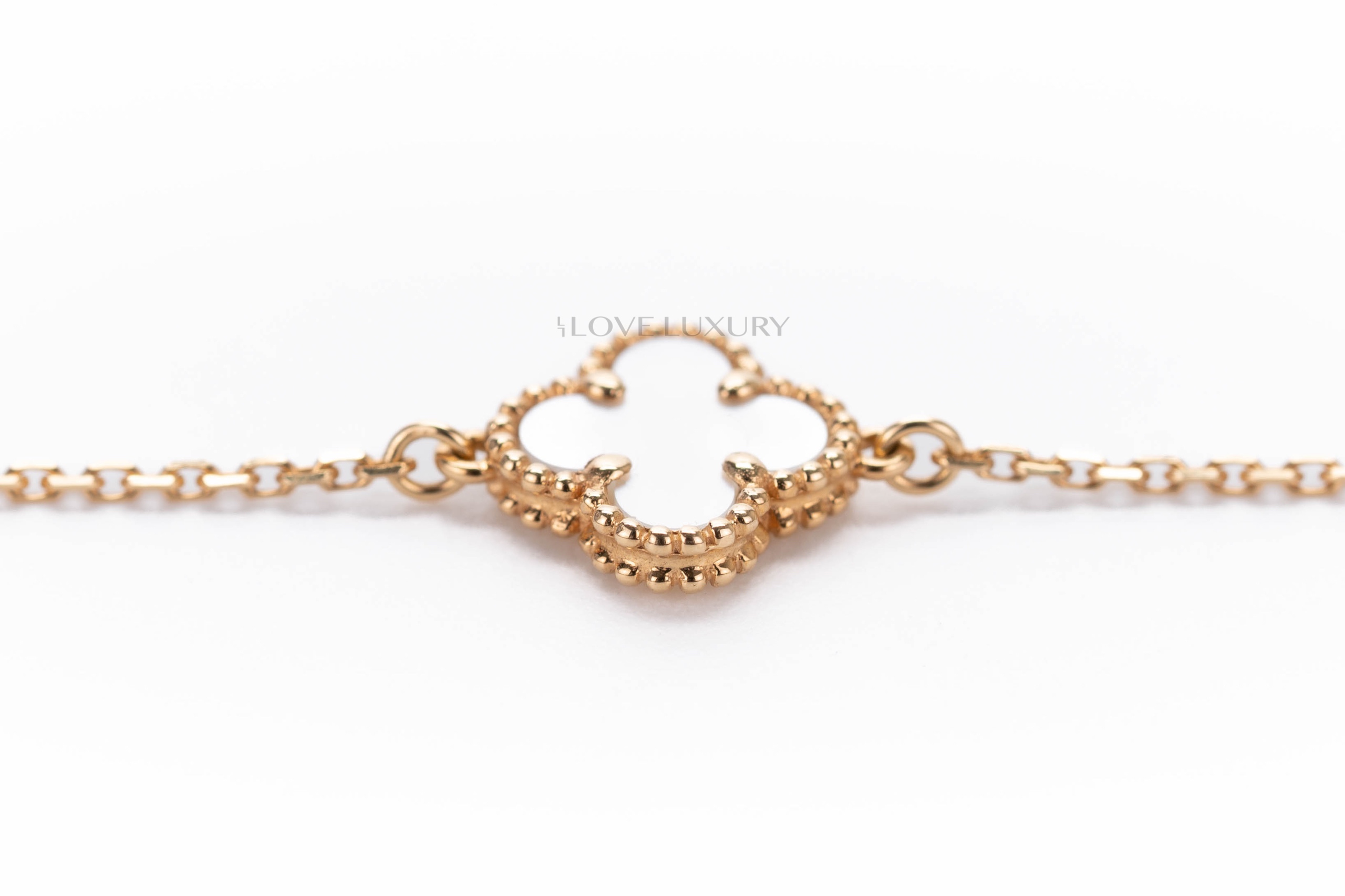 Van-Cleef-&-Arpels-Sweet-Alhambra-MOP-Bracelet-4