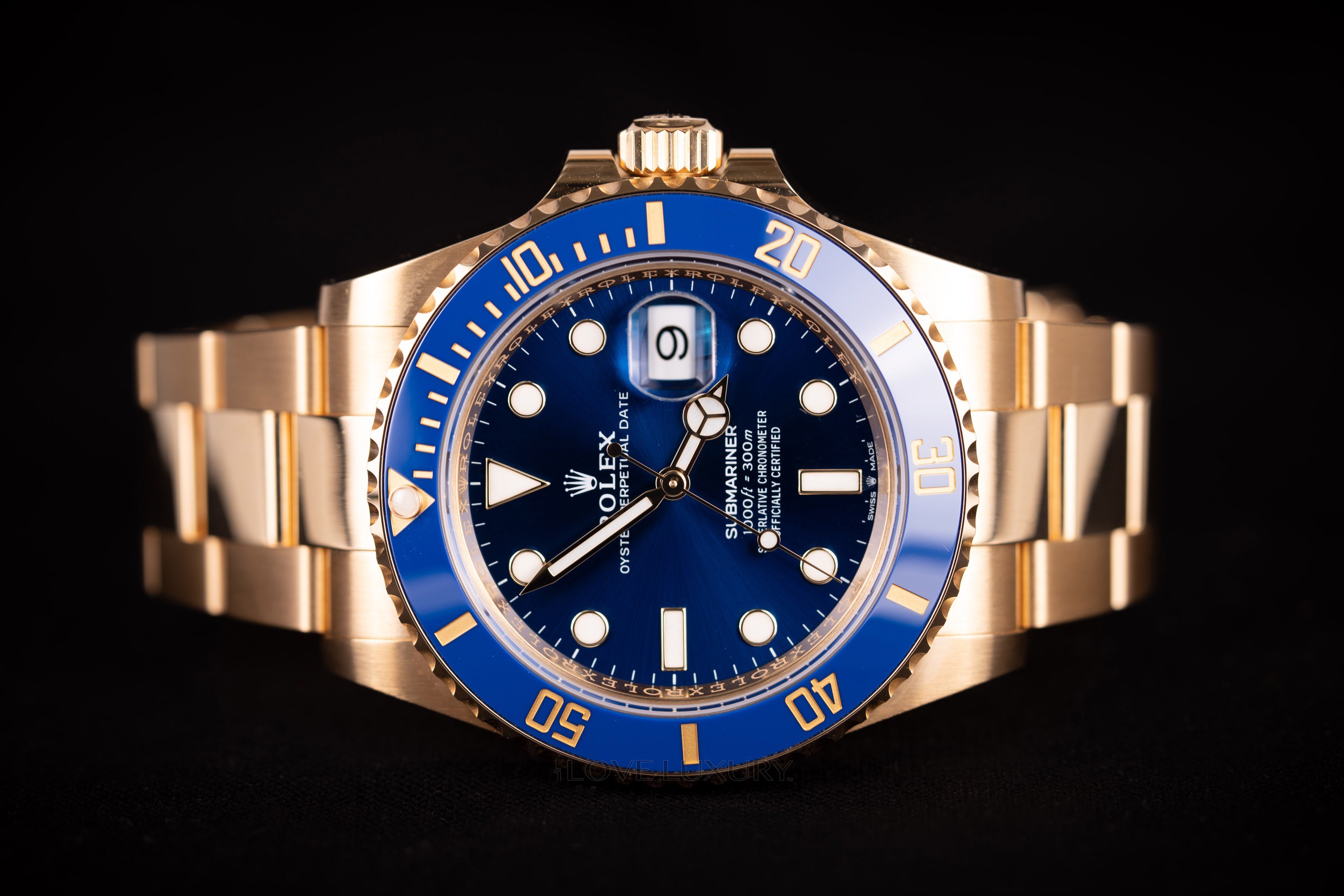 Rolex-Submariner-Yellow-Gold-Blue-Dial-9