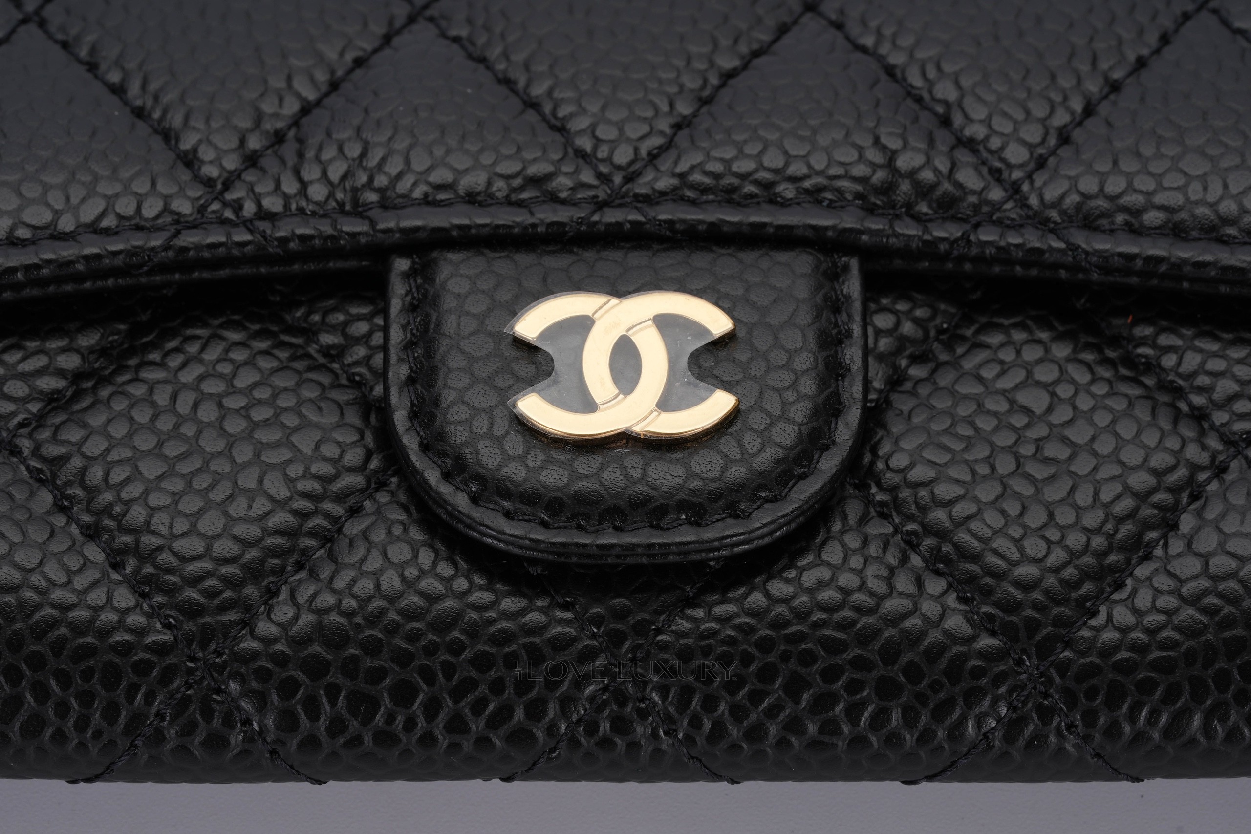 Chanel-Card-Holder-Caviar-Gold-Hardware-7