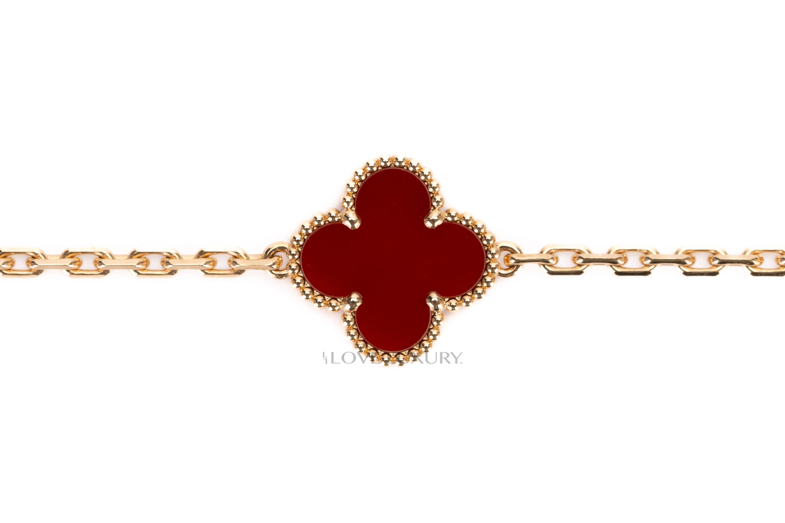 Van-Cleef-&-Arpels-Vintage-20-Motif-Alhambra-Carnelian-Yellow-Gold-Necklace-2