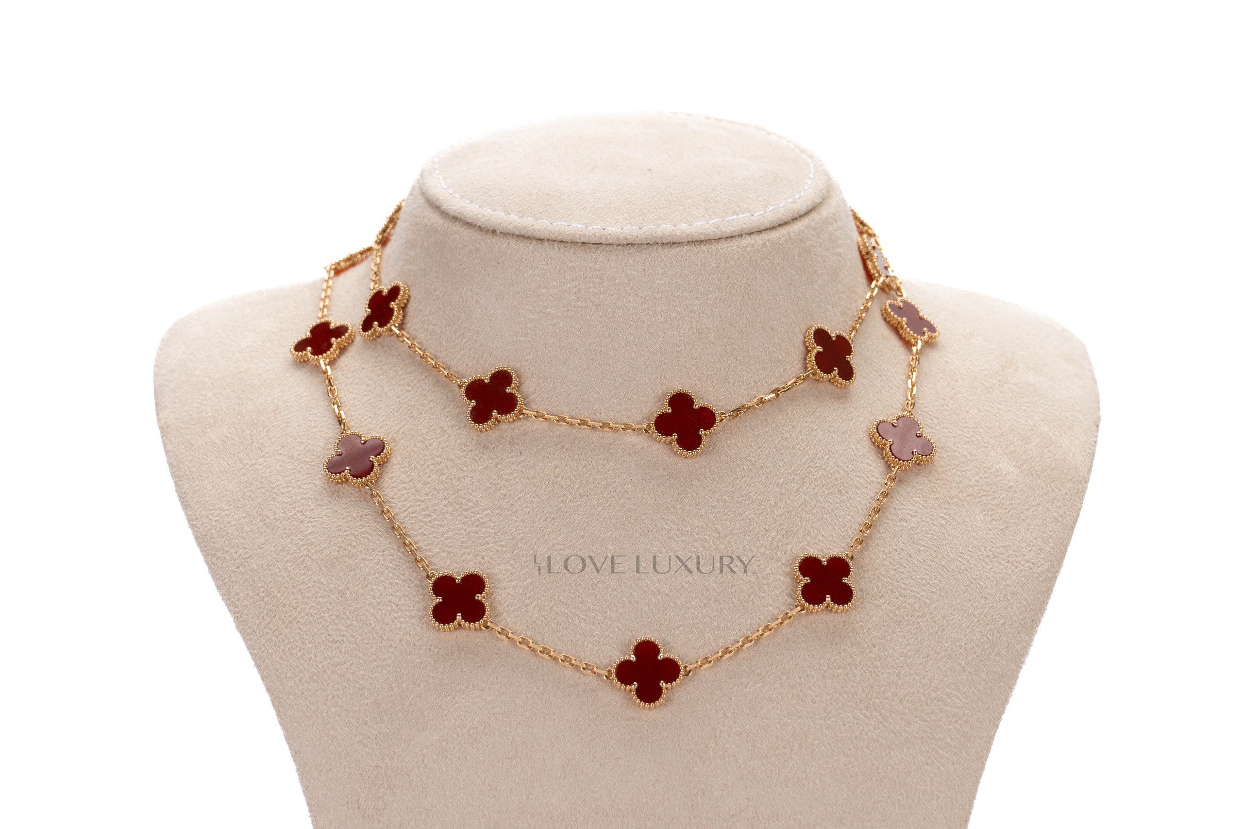 Van-Cleef-&-Arpels-Vintage-20-Motif-Alhambra-Carnelian-Yellow-Gold-Necklace-5