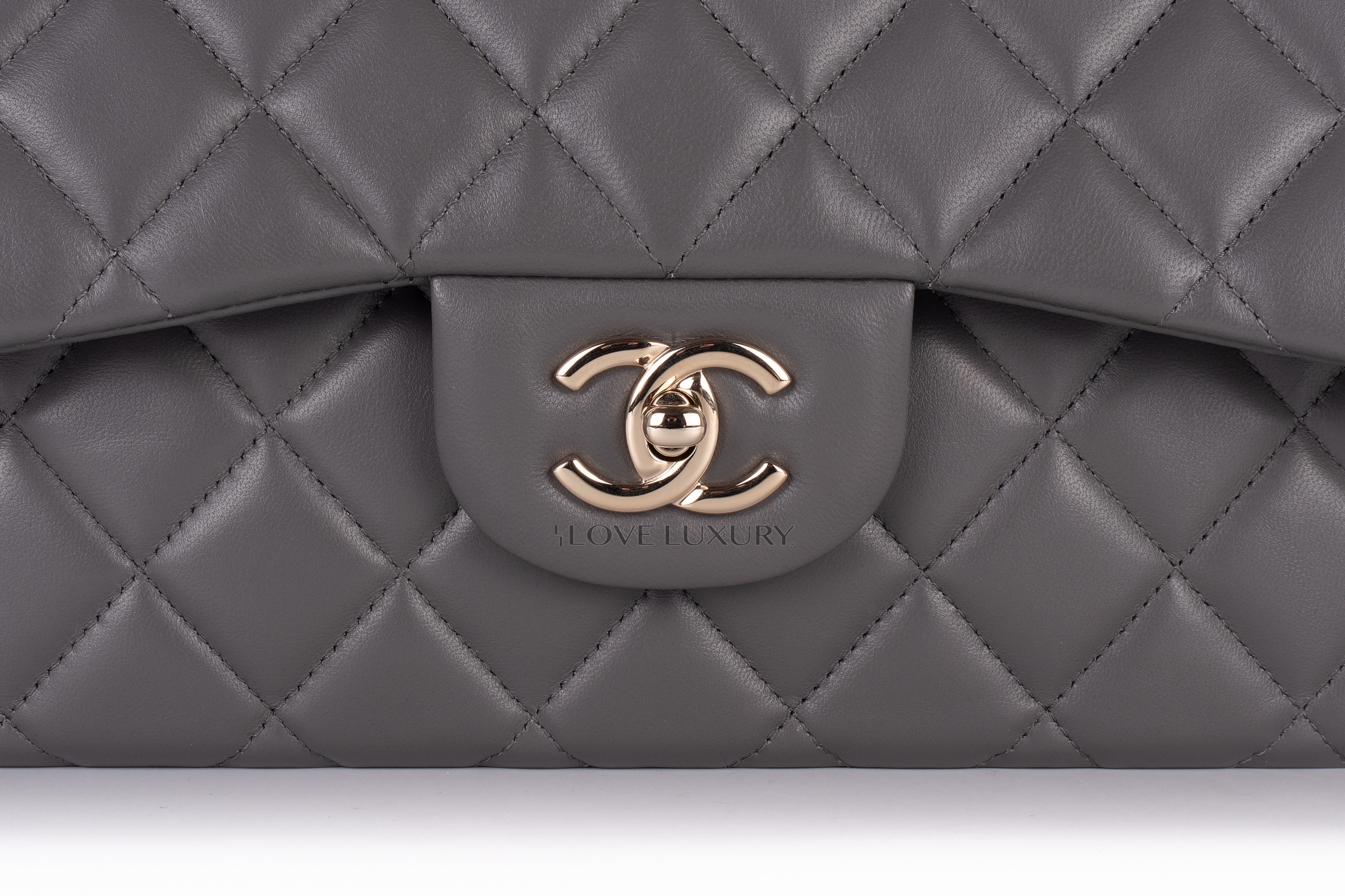 Chanel-Jumbo-Classic-Flap-Light-Grey-Lamsbkin-Light-Gold-Hardware-7