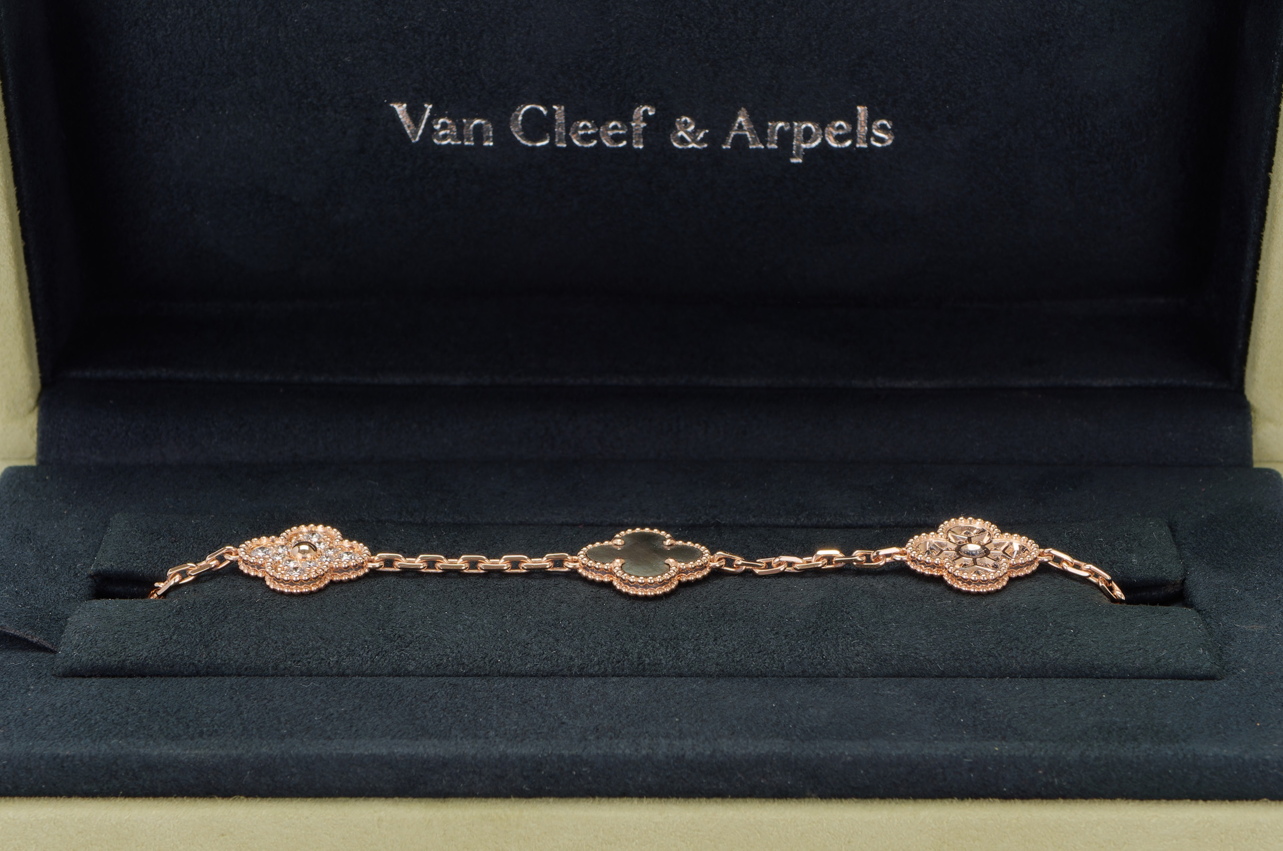 Van-Cleef-&-Arpels-Alhambra-5-Motif-Rose-Gold-Grey-MOP-Diamonds-Bracelet-8