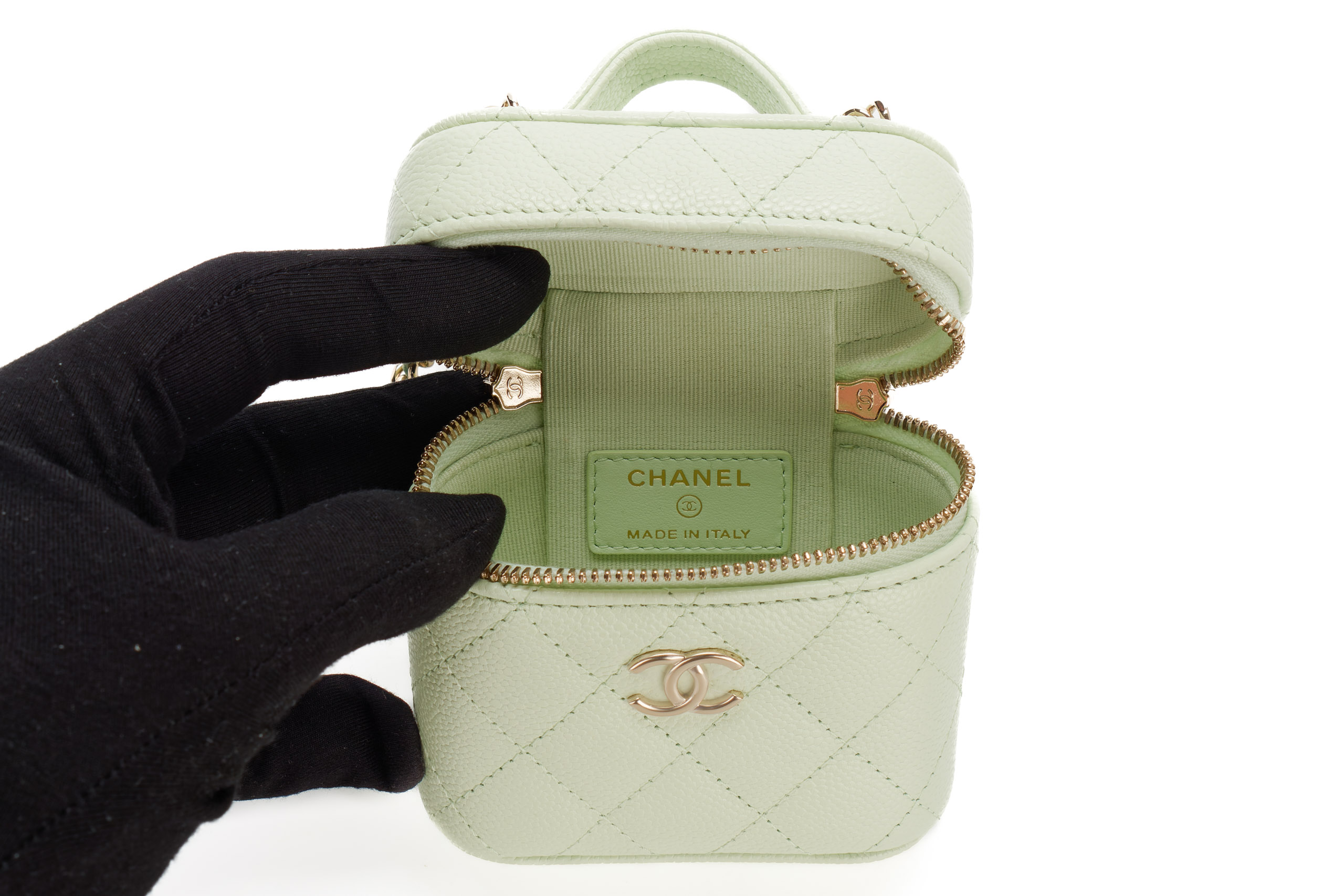 Chanel-Quilted-Vanity-Case-Light-Green-Crossbody-Bag-2022-9