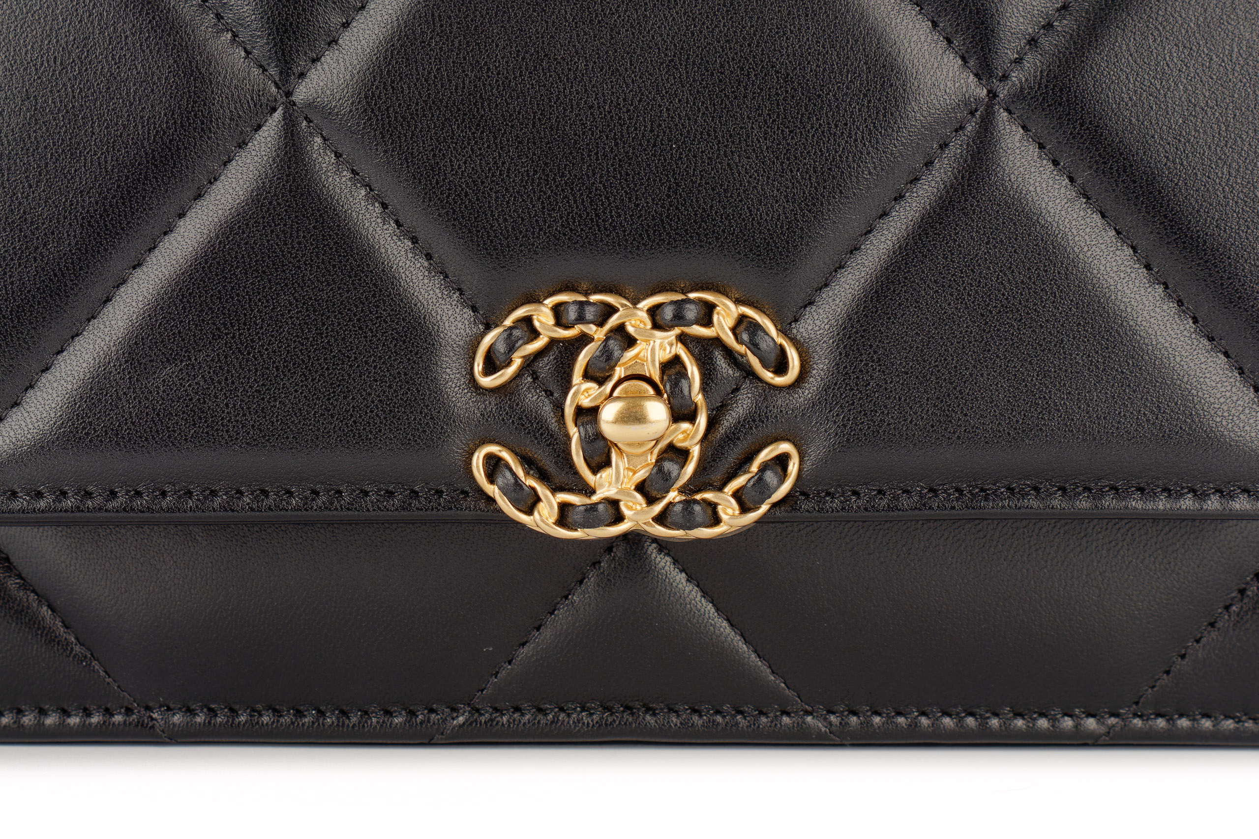 Chanel-19-Wallet-on-Chain-Black-Lambskin-Mixed-Gold-Hardware-2024-7