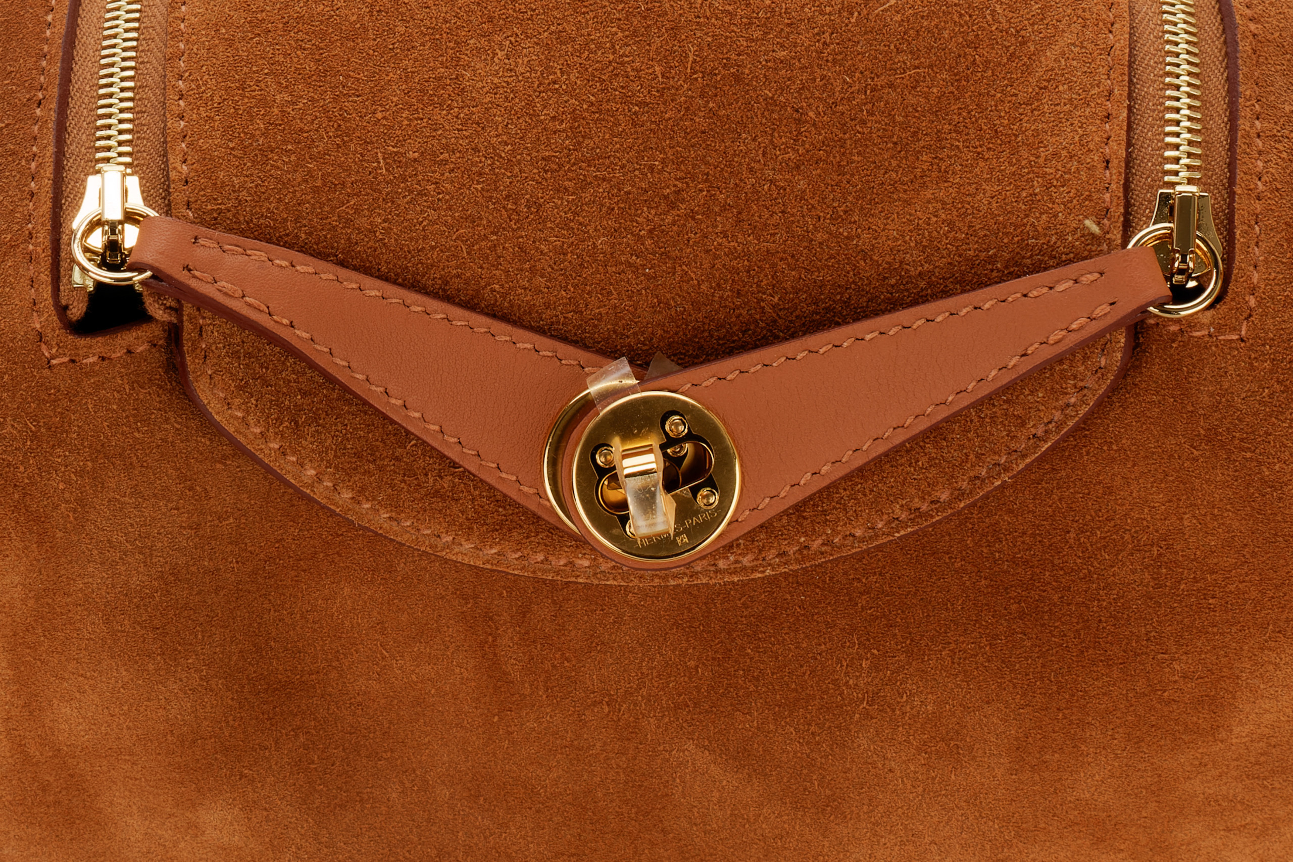 Hermès-Mini-Lindy-Chamois-Gold-Grizzly-Swift-Gold-Hardware-2024-8