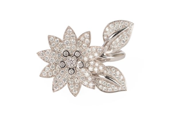 Van Cleef Arpels Lotus Between The Finger Rhodium Plated 18ct