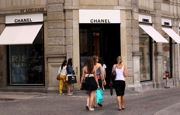 Chanel Window Store